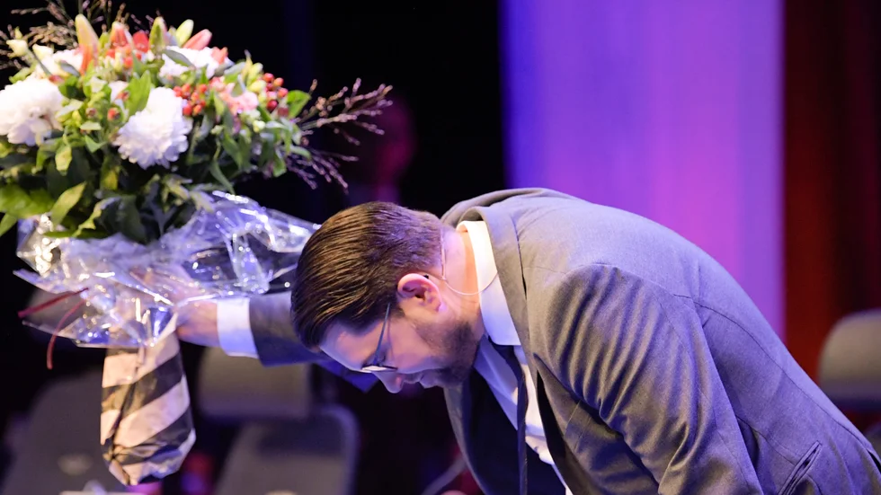 Jimmie Åkesson har haft många anledningar att bocka och buga för stödet från de övriga partierna. 