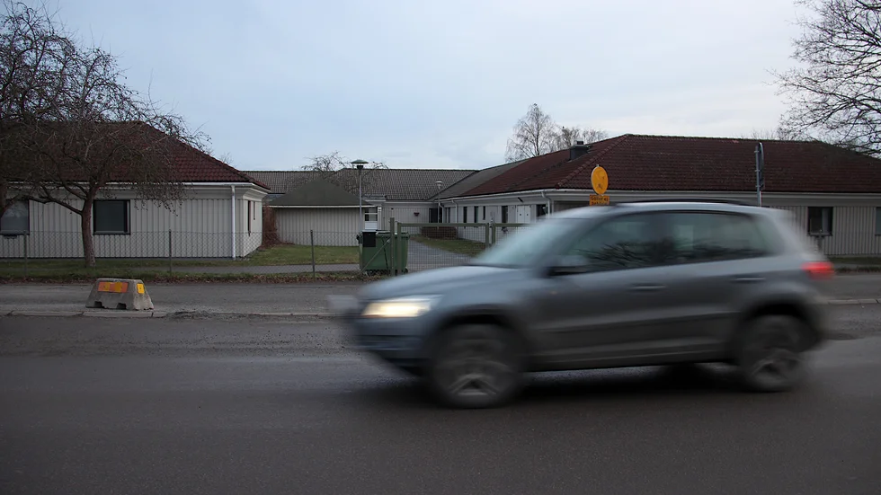 Kaptensgatan 5, före detta boendet Rosgården. På den här tomten ser utbildningsförvaltningen potential att bygga en ny förskola för 160 barn.