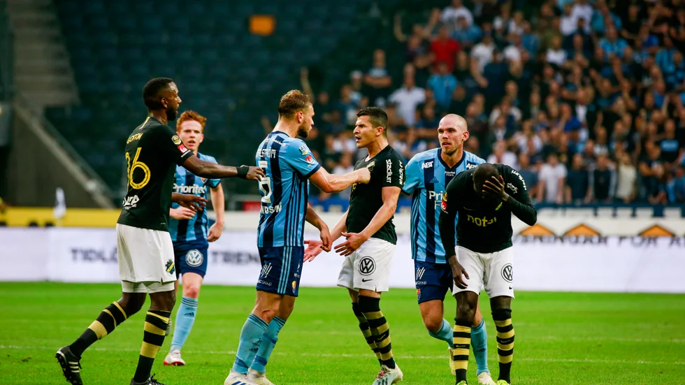 NSD-krönikören och AIK-supportern Måns Wadensjö gillar inte oavgjorda matcher. "Det är bara en godkänd men medelmåttig prestation att en smula tröstlöst vandra vidare ifrån", konstaterar han.