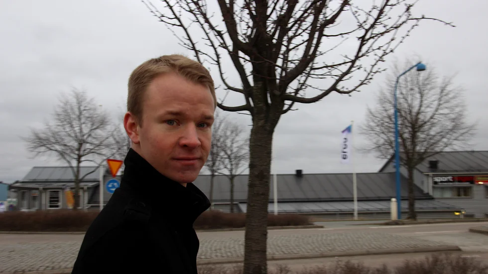 Jesper Englundh (S), som själv bor i stadsdelen Romberga, tycker att Myrans framtid är intressant och ser fram emot en utveckling främst av de obebyggda tomterna i området.