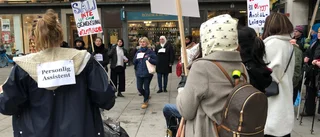 Protester när kritiserat assistansbeslut togs