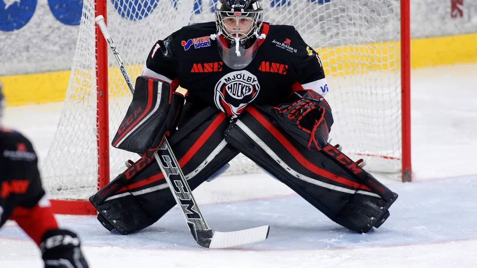 Adam Ingelfeldt var en gigant  i MHC-målet och räddade 30 av 31 skott.
