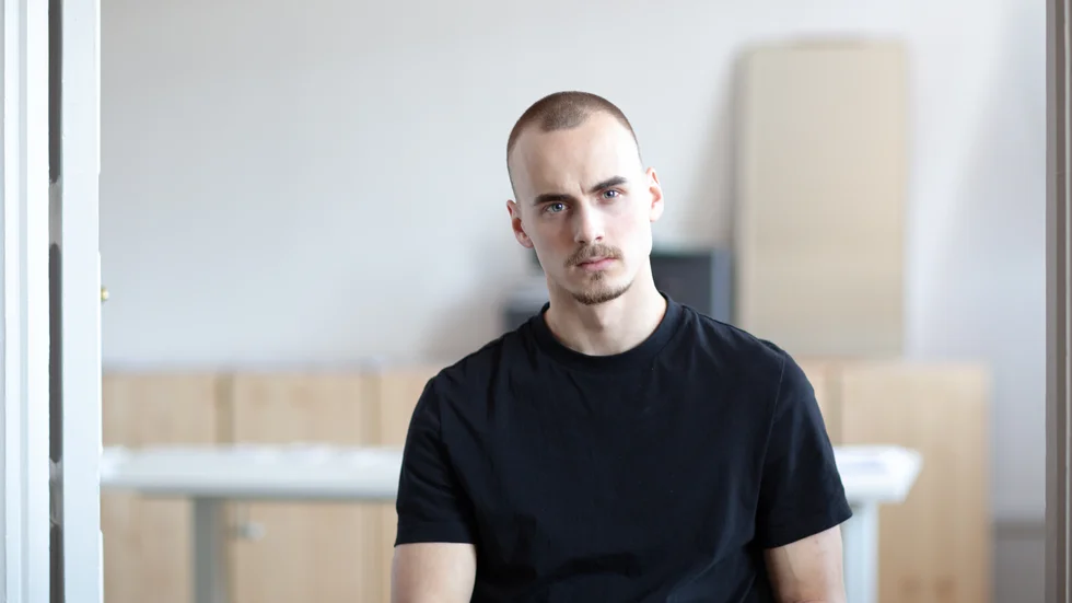 Emanuel Fröberg har fått många avbokningar inom restaurangbranschen på sitt annonsföretag.