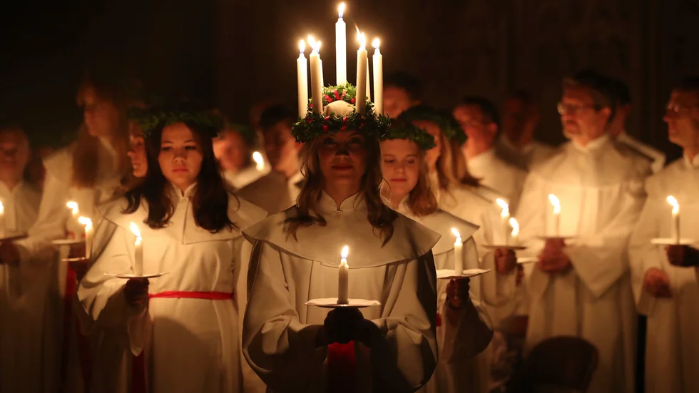 Lucia är en förebild skriver dagens debattörer från Svenska kyrkan. 