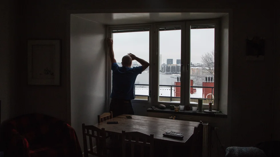 Arbetslöshet och ohälsa är vanliga orsaker till att personer hamnar i en sådan akut situation att de inte längre klarar sin egen försörjning.