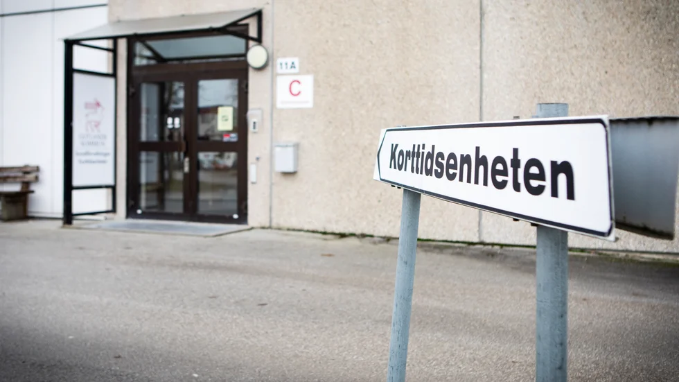 Det var på Korttidsenheten på Korpen som en dement kvinna bestals av en anställd i januari 2019. 