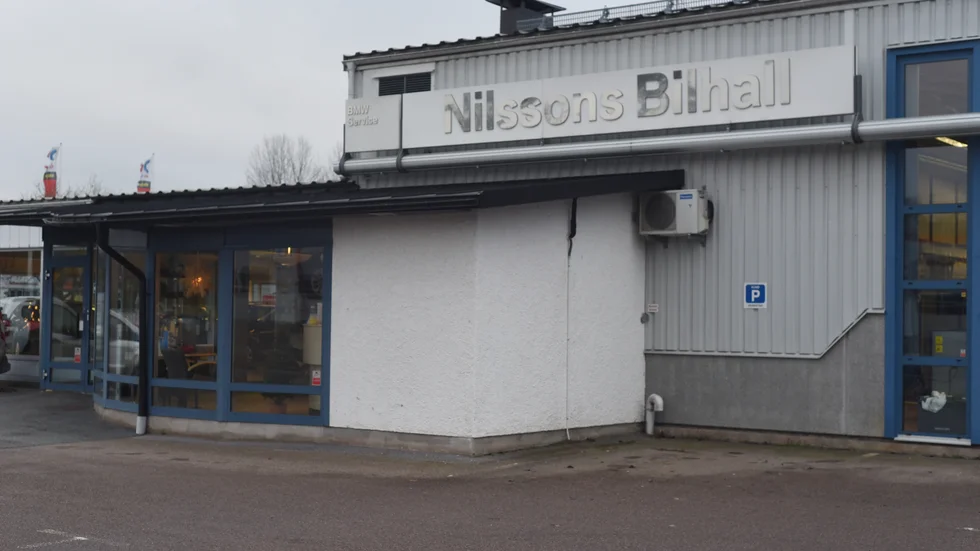 Nilssons Bilhall kommer att ha enbart försäljning av begnade bilar samt vara serviceverkstad för Toyota och BMW från och med årsskiftet.