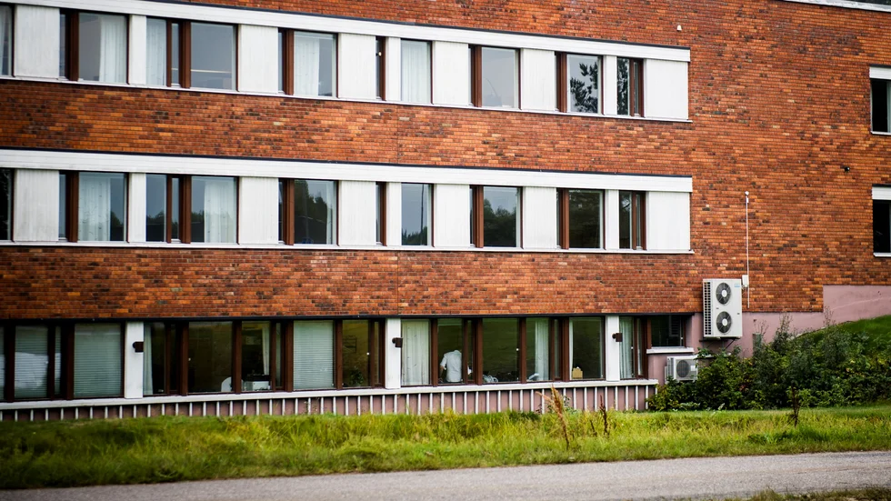 Industriområdet vid Arnö blev utan ström under fredageftermiddagen. Tekniska divisionen ligger på platsen men några större störningar i den kommunala verksamheten har inte rapporterats. 