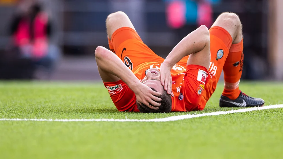 AFC:s Jesper Björkman bröt nyckelbenet i matchen mot Västerås. 