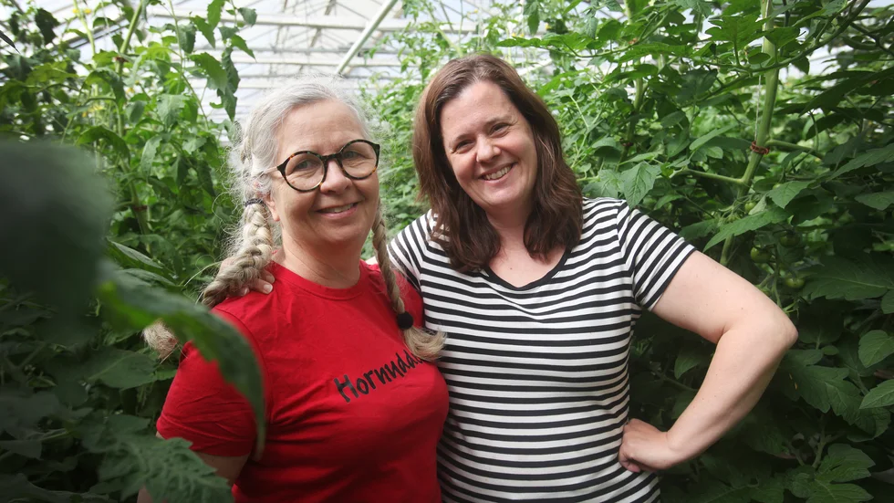 "Vi vill skapa framtidshopp", säger Hornuddens ägare Karin Sjöstedt och Michaela Paul som arbetstränat där i tre år – och tagit initiativ till projektet.