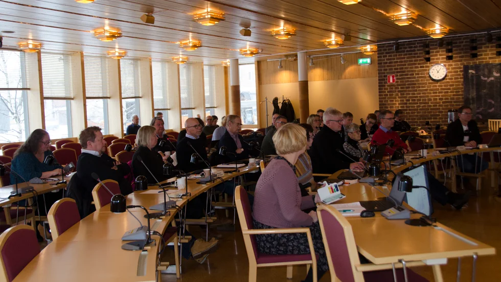 Mannen misstänks för flera brott.