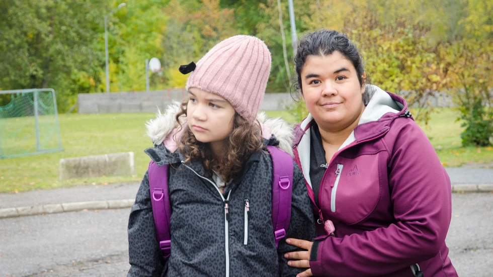 Lovisa Wessberg tycker att det är jobbigt att behöva komma försent till skolan. Eftersom hon har autism blir det extra besvärligt för henne, enligt mamma Jenny Westerback.