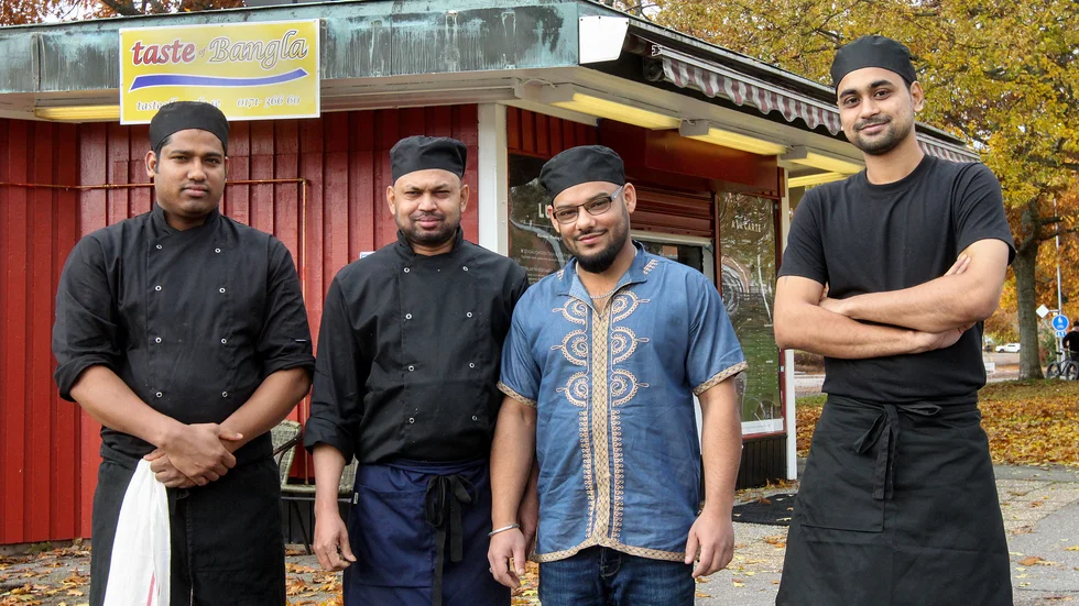 ”Fanna är ett fint läge med många bostäder”, säger Sanna Ulla som på fredag öppnar restaurangen Taste of Bangla i Enköping. Från vänster Rafik, Abdur Razzak, Sanna Ulla och Reza.