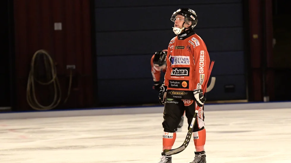 Avdelningen grova brott har tagit över utredningen kring det misstänkta mordförsöket i Stålhagen. En särskild grupp jobbar nu intensivt med att skaffa sig en korrekt lägesbild.