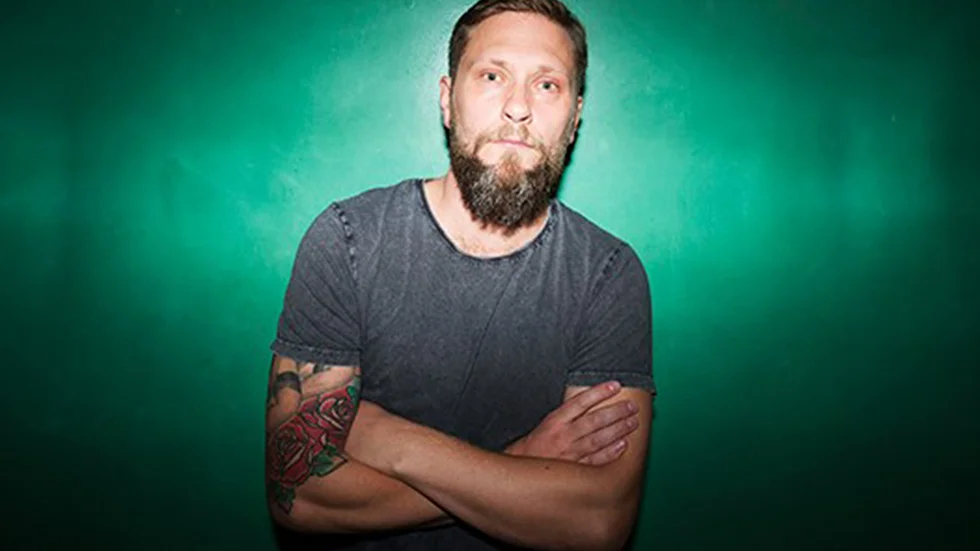 Magnus Betnér är tillbaka efter en stunds frånvaro från stand up-scenen.