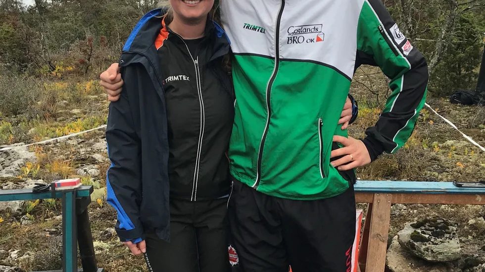 Mikaela Rönnbäck och Brent Key vann mästartröjorna i orientering.