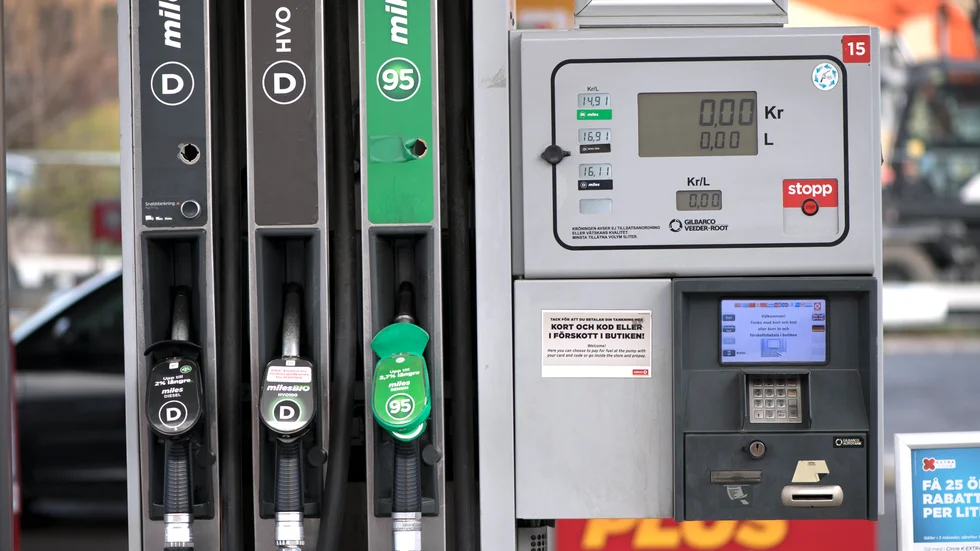 Hur ser de totala utsläppen ut för olika typer av diesel, undrar P O Jonzon.