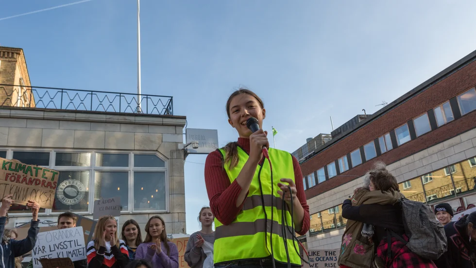 Nora Sverredal från Fridays for future Uppsala välkomnade alla deltagare till manifestationen.