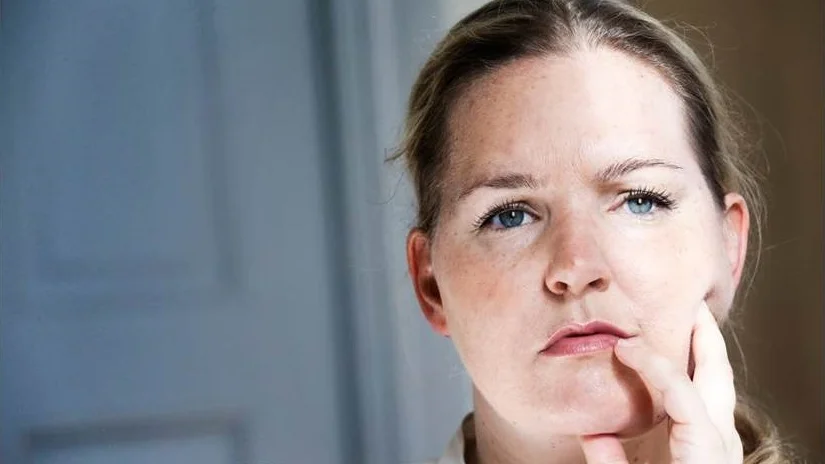 Anna Forsberg, samordnare på Tjejjouren i Luleå, ser en risk i att personer kan använda appar som OmeTV helt utan kontroll på vilka konsekvenser det kan bli. 