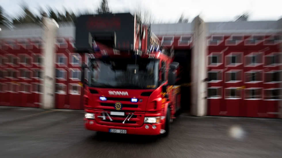 Ett sopkärl vid Galgberget började brinna under natten.