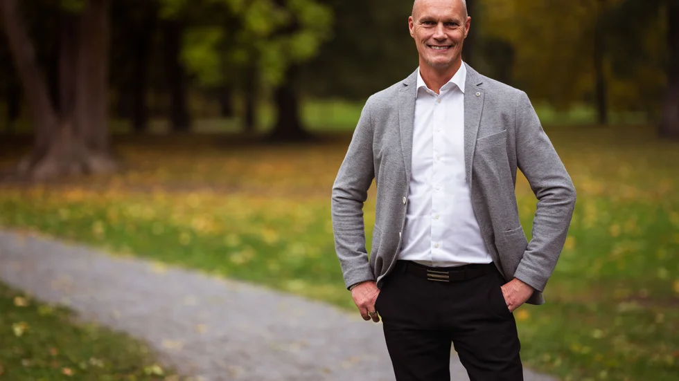 Peter Tumegård, fastighetsmäklare.