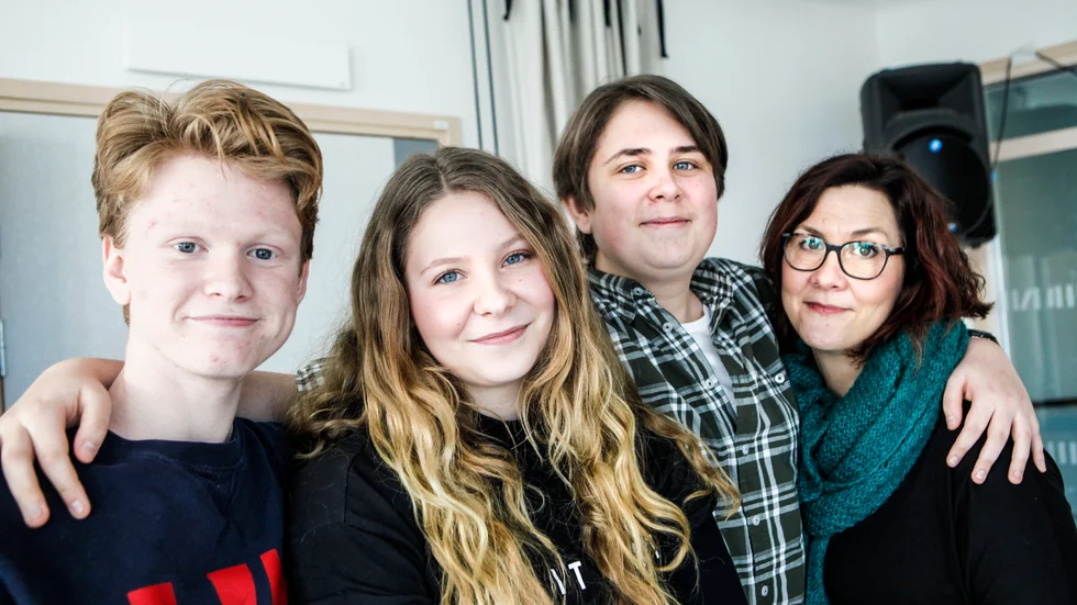 Ted Gärdestad hittar nya lyssnare långt efter sin död.
Här några Ted-frälsta: Nils Jobs, Elin Andersson, Elias Hallberg och Aina Lindqvist 
