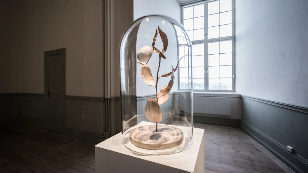 Verk av Cecilia Levy på utställningen "Stipendiater 2019". Konstmuseets besökarantal skulle öka om konsten uppfattades som något alla har rätt att glädjas åt, tror debattören Clas Lénberg.