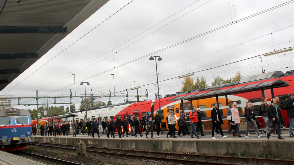 Ett signalfel gör att Östgötapendeln just nu står still.