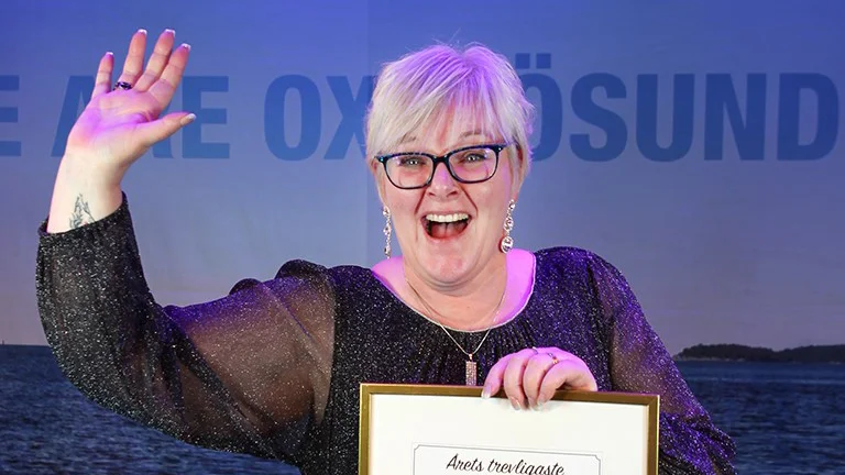 Lenita Holmgren blev väldigt glad över att få ta emot priset som årets trevligaste butikssäljare.