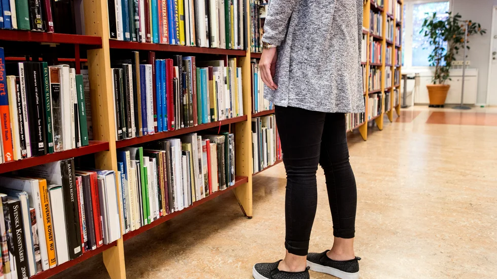 Biblioteksbesökare.