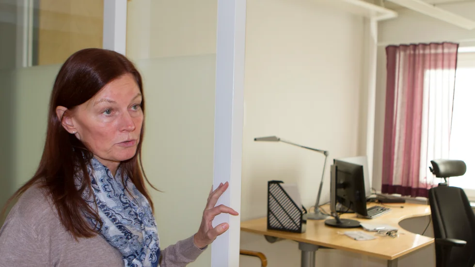 I det här rummet kunde Liselotte Ehn inte ens vara i fem minuter utan att få astma. Nu jobbar hon i en annan del av byggnaden. 