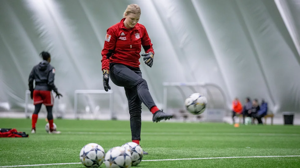 Caroline Frykgård i Piteå IF:s dress.