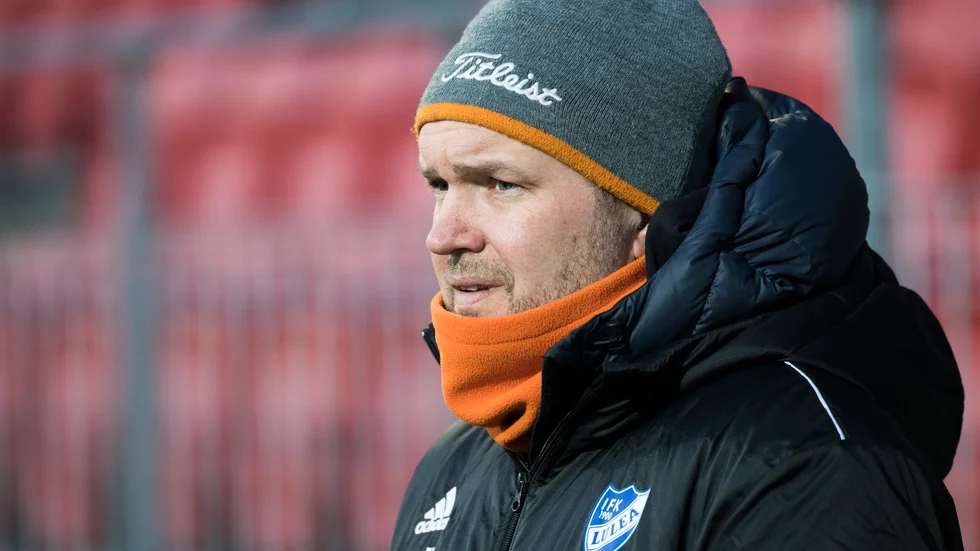Sportchefen i IFK Luleå, Daniel Kalén, bekräftar värvningen av anfallaren Donovan Ewolo.
