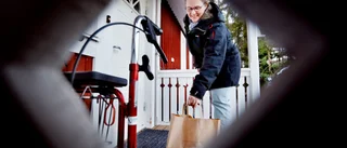 Annica levererar godsaker till dörren