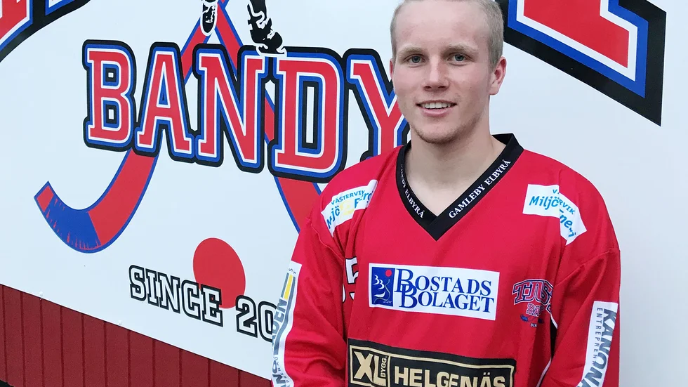 Oliver Wretman kommer från IFK Motalas organisation och kommer att vara med Tjust Bandy så mycket det går.