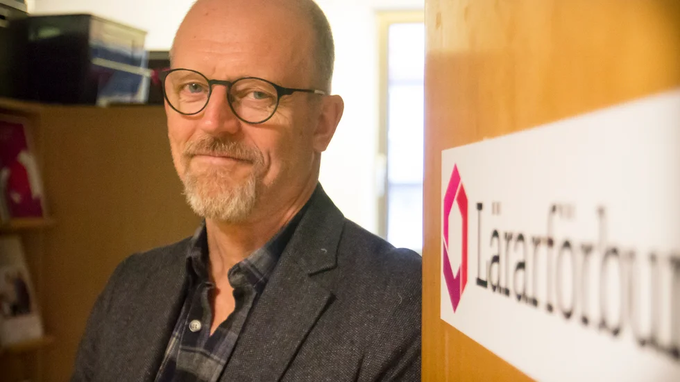Lärarförbundets Bo Sundahl är på flera punkter kritisk till det nya vikariesystemet.