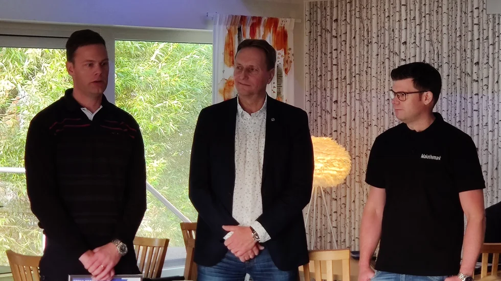 Då hästen Makethemark inte kunde närvara själv fick ägaren hoppa in och berätta lite om deras framgångar.