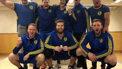 Uppsalas guldmedaljörer i Lag-SM efter att guldet är klart. 