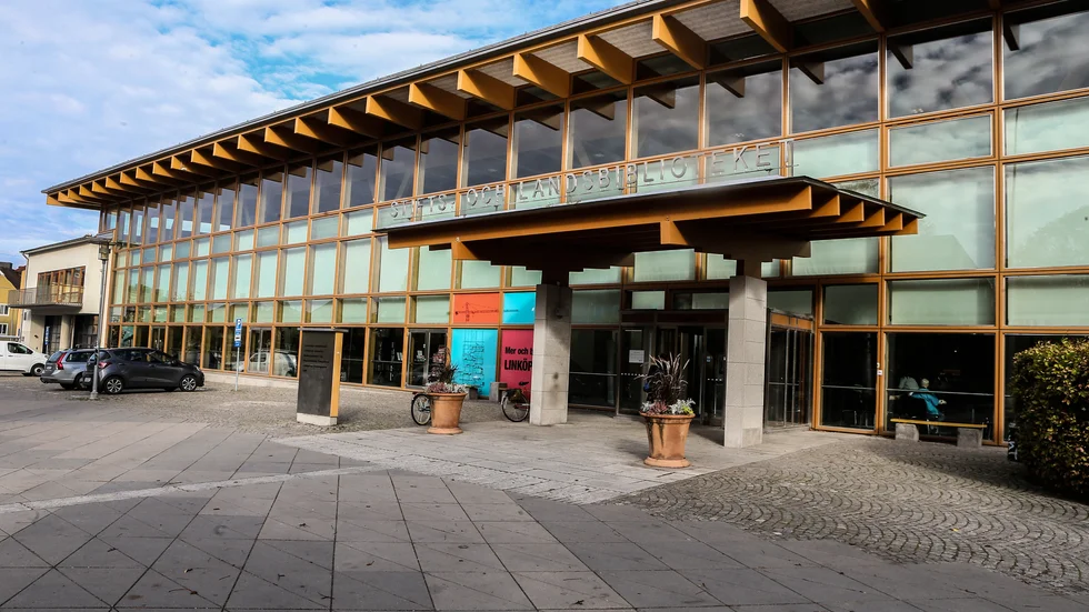 Kommunen säljer fastigheten Elisabeth 1 som ligger granne med kommunhuset.
