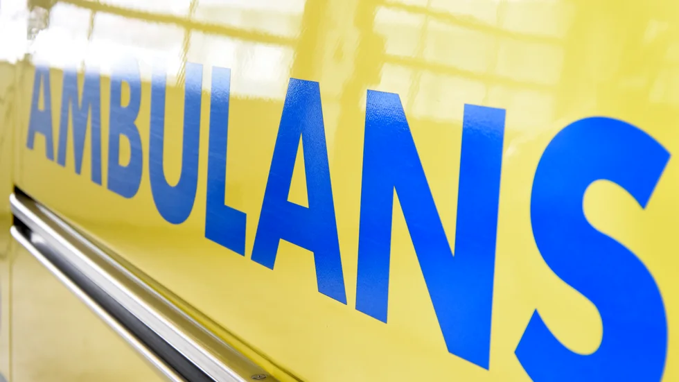 En person ska ha skadats i en trafikolycka på länsväg 273.