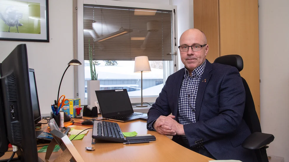 Skolchefen Ulrik Bylander förstår föräldrarnas reaktioner, men står med händerna bakbundna.