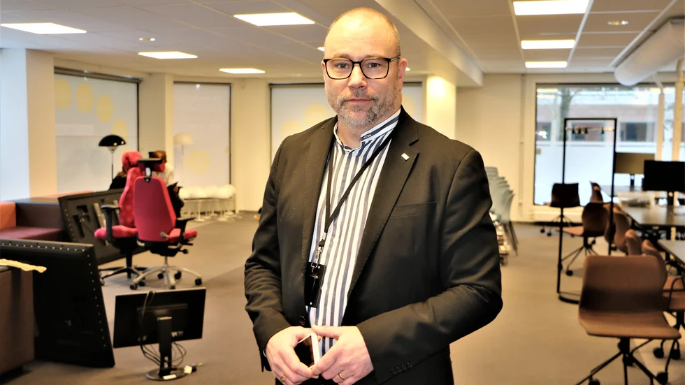 Just nu pågår flytten till samhällsbyggnadsförvaltningens nya lokaler. "Här ska vi arbeta för att minska pappershanteringen", säger förvaltningschefen Jan Johansson.