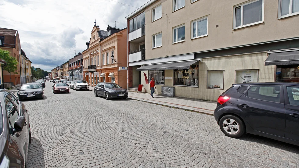 Inom rutnätsstaden bör den första timmen man parkerar vara avgiftsfri, skriver Hans Olsson.