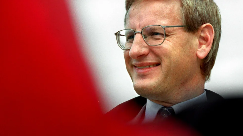 Carl Bildt ledde den regering som införde Ebo-lagen. Inget större fel på tanken med Ebo; givet tidsandan som rådde. Men fel blev det likafullt. Nu ska vi se om regeringen förmår att åtgärda felen.