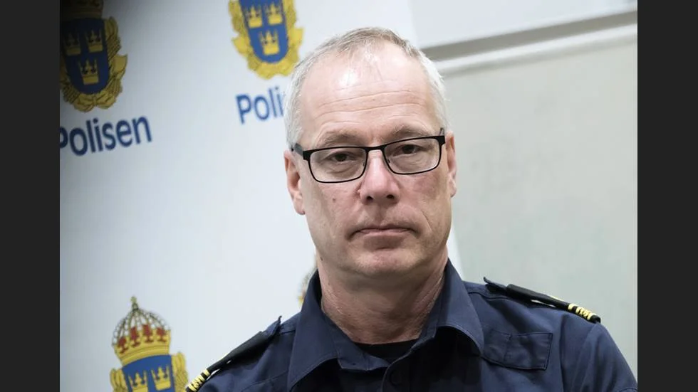 Robert Loeffel, presstalesman hos polisen bekräftar att det var ett gräl mellan två olika familjer som låg bakom bråket i Hultsfred på lördagen.