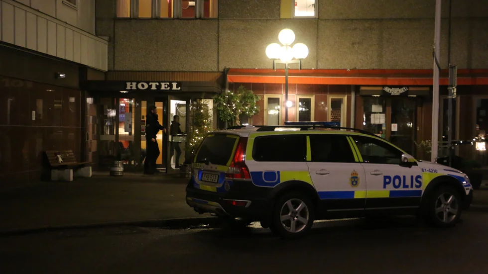 Rånrisken är det främsta skälet för att Hulingen skippar kontanterna. Inbrottet och stölderna för några veckor sedan blev avgörande.