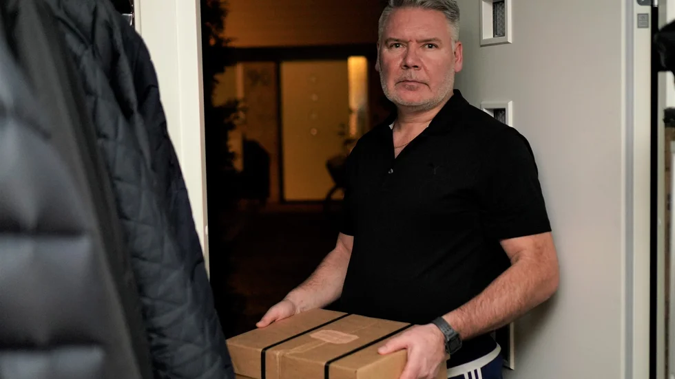 "Det har fungerat väldigt smidigt att beställa på nätet och så slipper man ju att åka själv," säger Tommi Östermark.