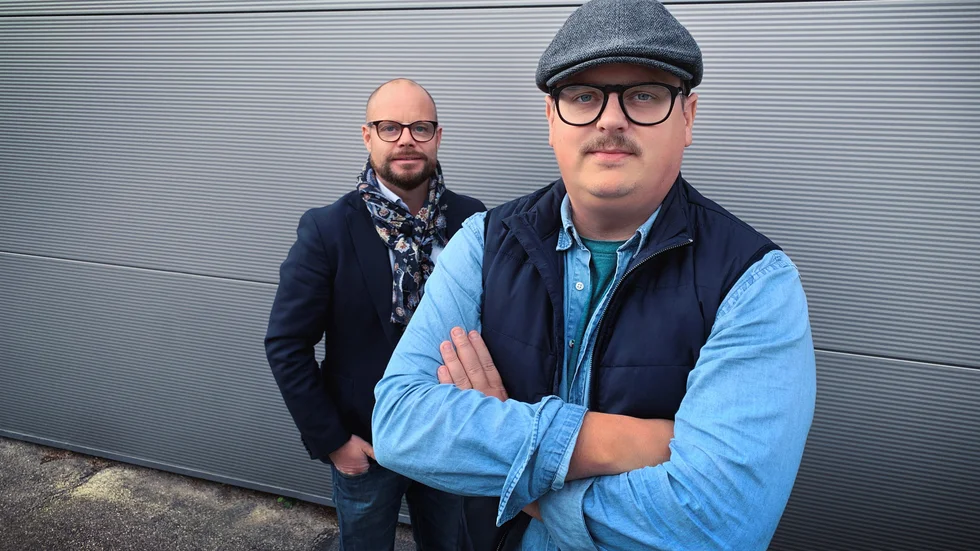 Reklambyrån Zellout väljer att bredda verksamheten med ett nytt bolag som kommer att ha fokus på digital och grafisk produktion. På bilden Zellouts vd Tommy Lindgren och det nya bolaget Smatters vd Björn Kallin.