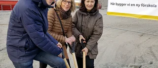 Här gräver de för en ny förskola