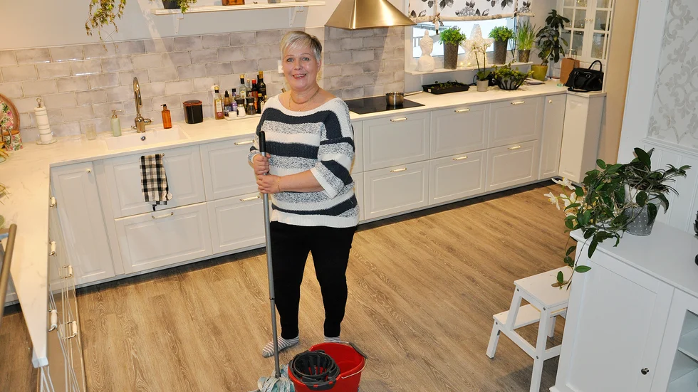 Nu tar Elsy Bucht steget tillbaka som egen företagare. " Jag ska erbjuda hemtjänst. Det är inte alla som nyttjar den kommunala hemtjänsten, för mindre sysslor", säger hon.
